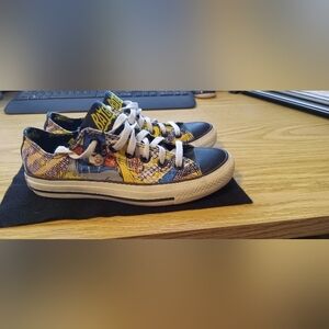 Womans Converse ALL STAR'S Batgirl Size 7